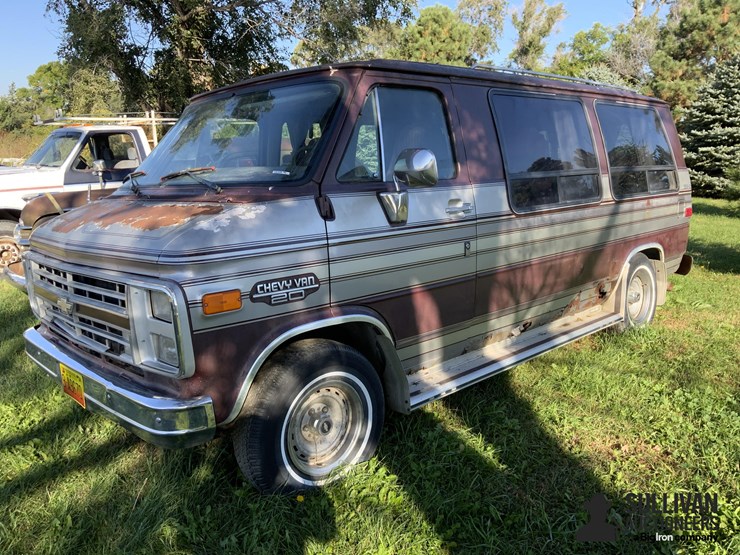1987-chevrolet-20-conversion-van-image-1