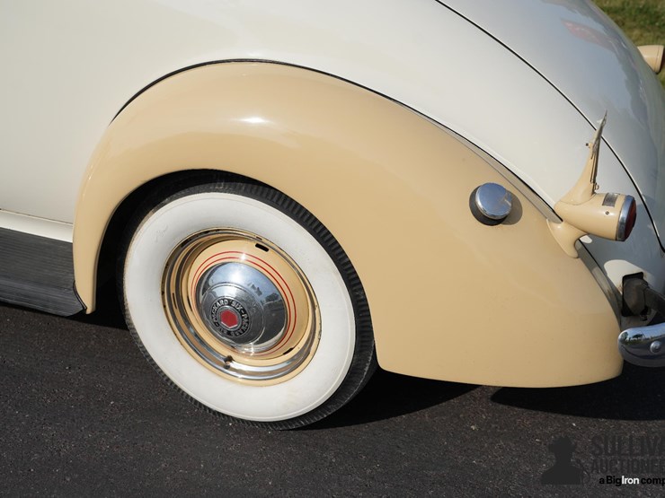 run-#93---1937-packard-114"-2-door-coupe-image-18