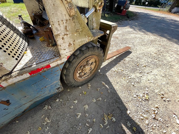 #312-•-hyster-gasoline-forklift-(oconto,-wi)-image-29