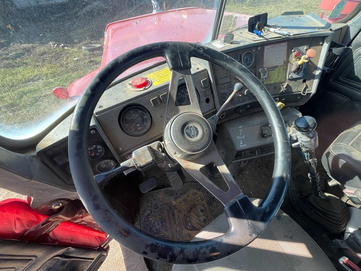 2000-mack-dm690s-image-37
