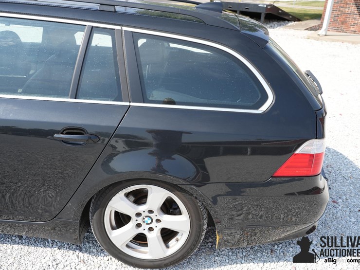 run-#18---2007-bmw-535x-station-wagon-image-16