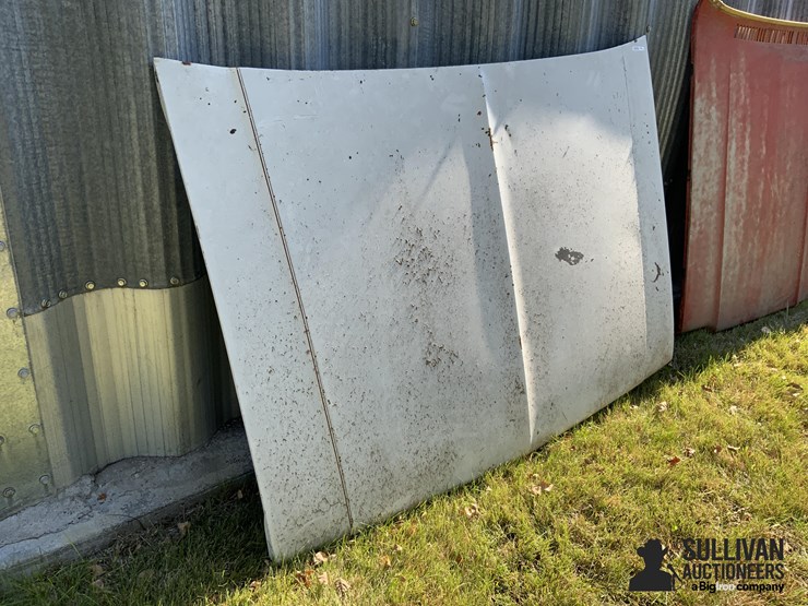 1982-chevrolet-pickup-hood-image-3