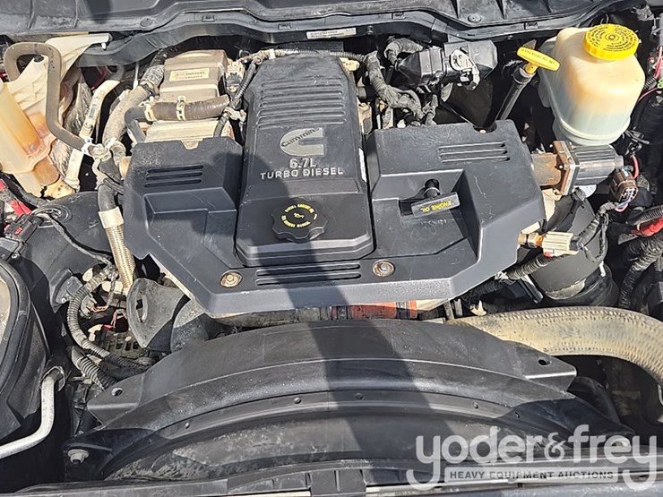 2015-dodge-ram-5500-image-68