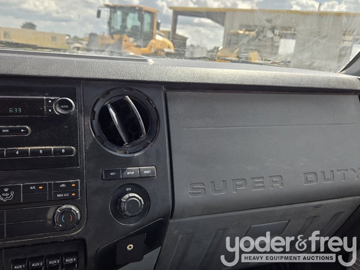 2013-ford-f750-image-140