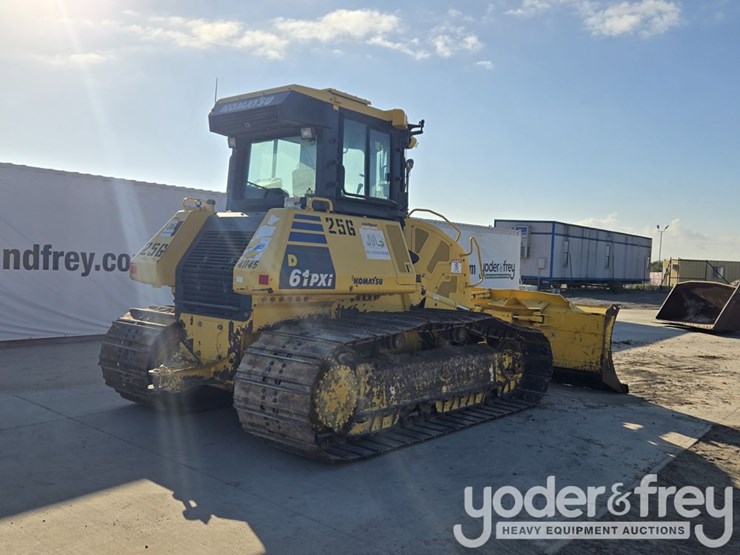 2020-komatsu-d61pxi-24-image-5