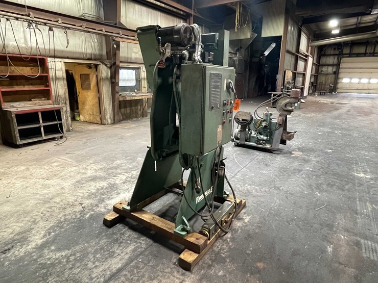 #6882-•-rousselle-punch-press-(kaukauna,-wi)-image-7