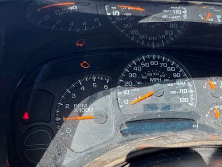 2004-chevrolet-1500-image-6