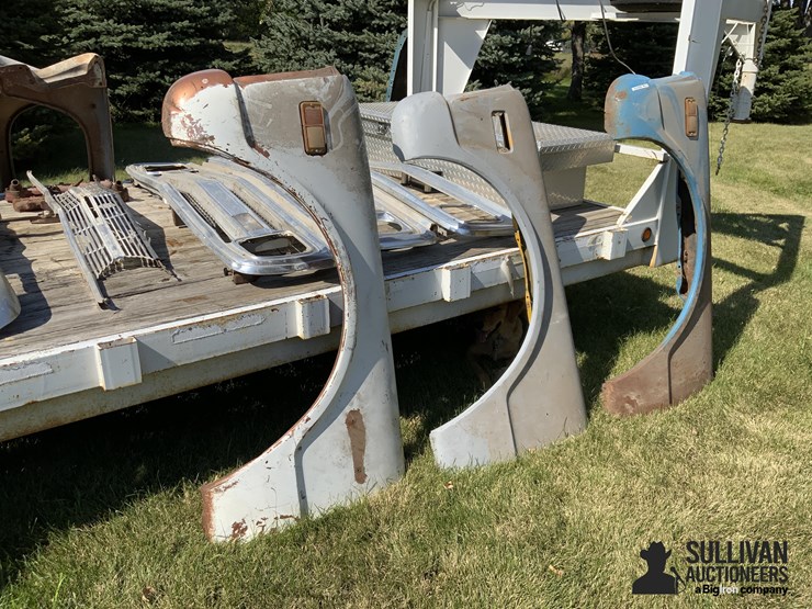 1970-72-chevrolet-front-lh-pickup-fenders-image-3