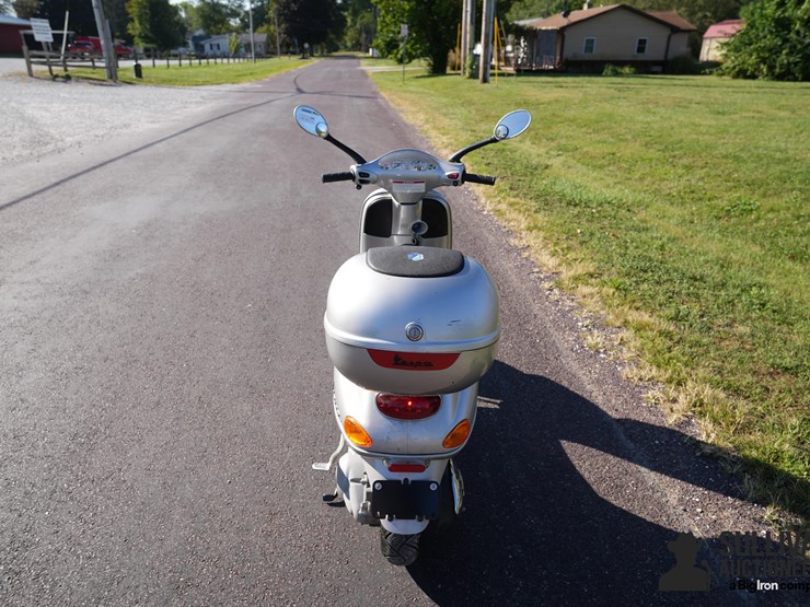 run-#26---2002-vespa-piaggio-et4-150-scooter-image-5