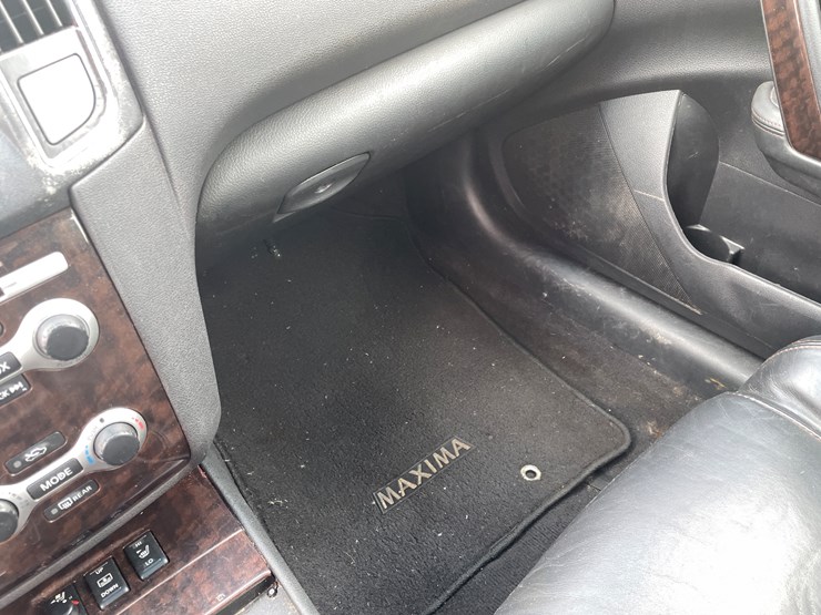 #522-•-2011-nissan-maxima-*non-runner*-(has-mn-title)-(princeton,-mn)-image-15