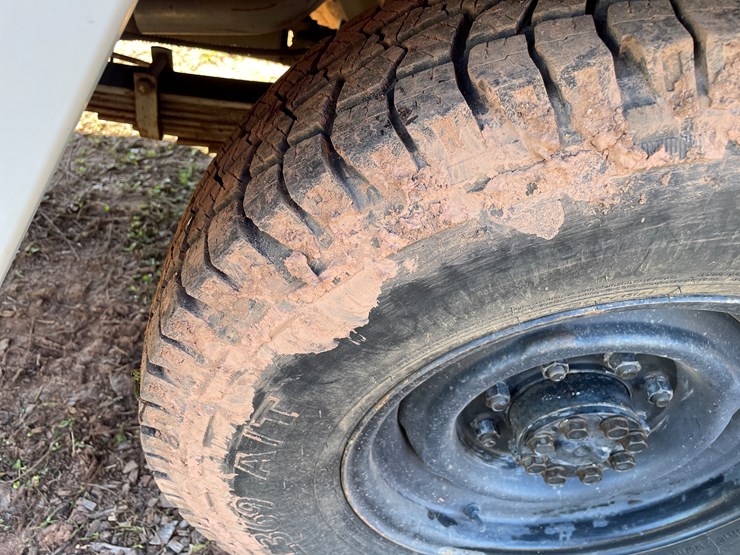 #516-•-1984-chevy-d350-4x4-pickup-(title-in-delay)-(wakefield,-mi)-image-18