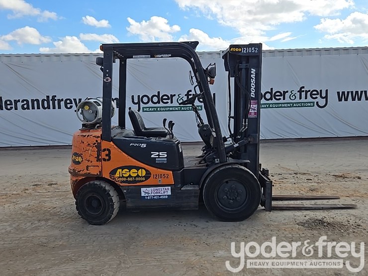 2012-doosan-g25p-5-image-6
