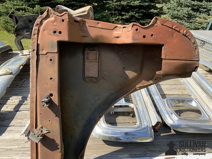 1970-72-chevrolet-front-lh-pickup-fenders-image-14