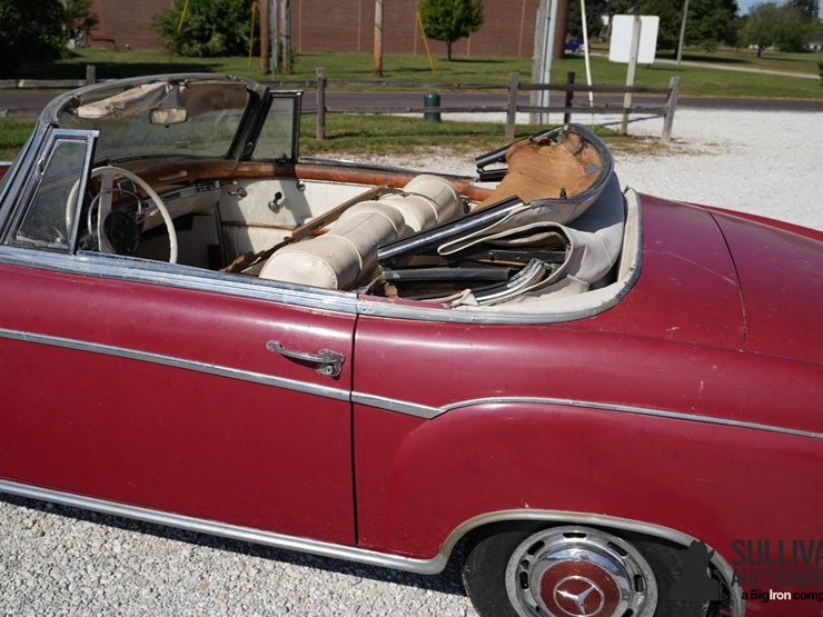 run-#145---1960-mercedes-220-se-convertible-image-16