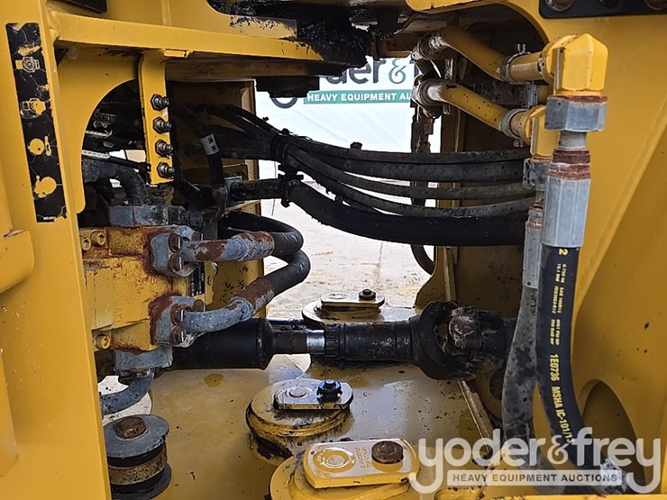 2019-caterpillar-930-image-31