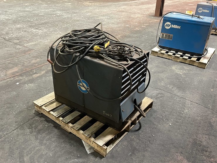 #6881-•-miller-arc-welder-(kaukauna,-wi)-image-3