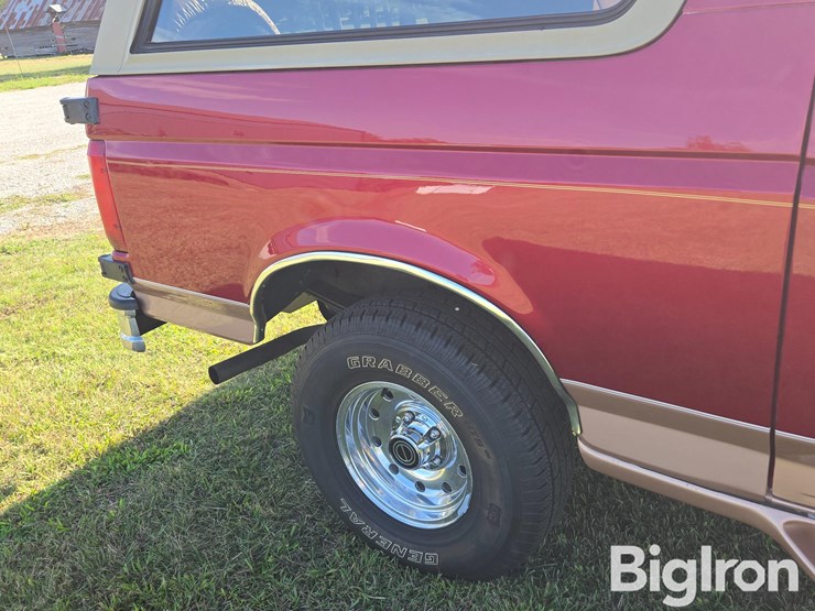 1995-ford-bronco-image-17