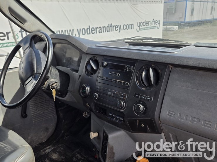 2013-ford-f750-image-120