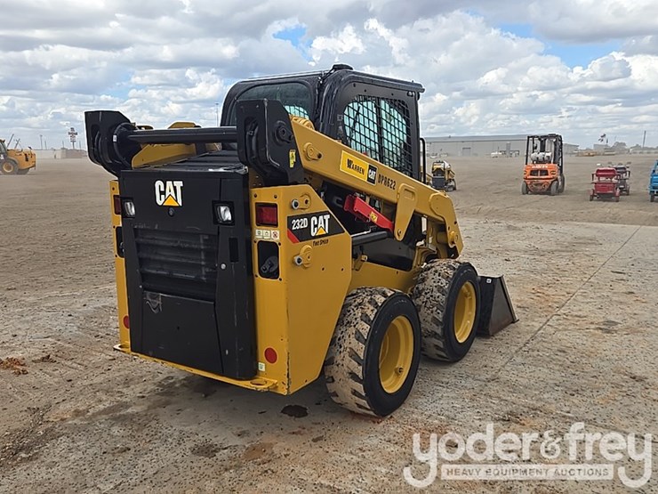 2016-caterpillar-232d-image-5