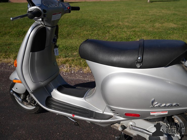 run-#26---2002-vespa-piaggio-et4-150-scooter-image-13