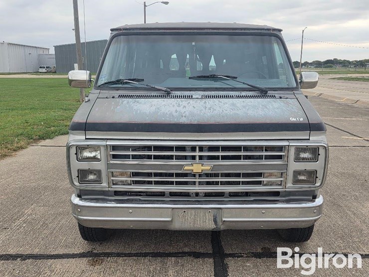 1988-chevrolet-g20-image-2