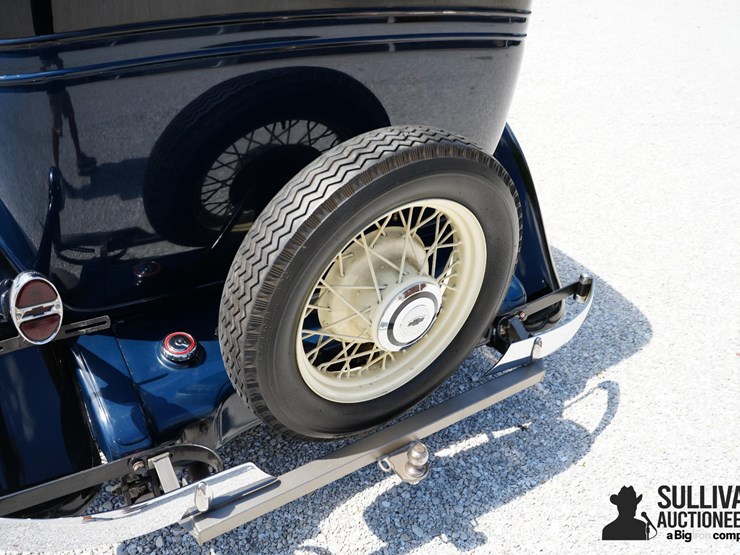 run-#66---1932-chevrolet-confederate-sedan-image-20