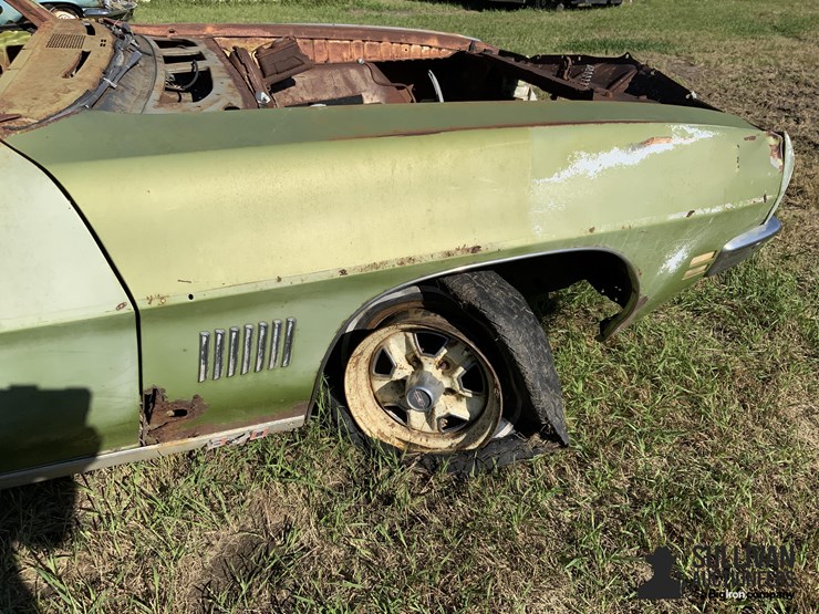 1971-pontiac-lemans-sport-2-dr.-hardtop-image-9