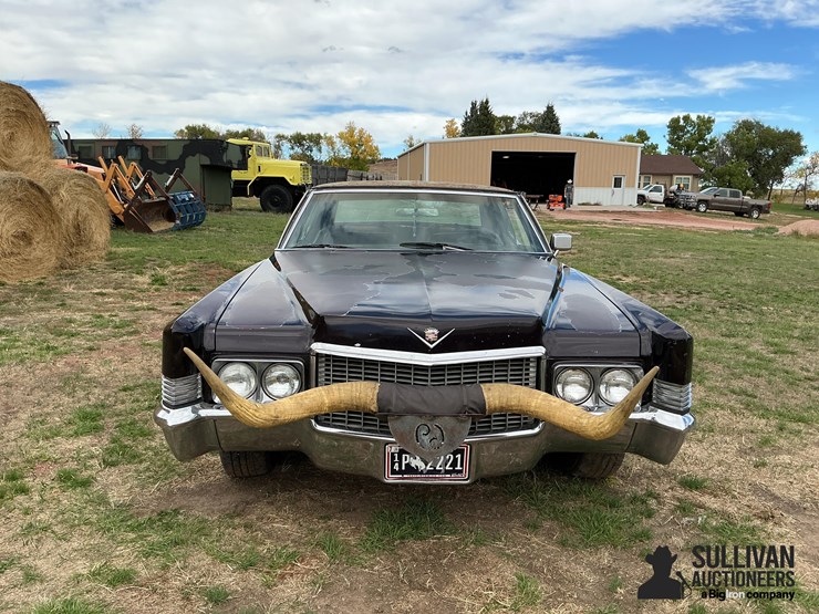 1970-cadillac-coupe-deville-image-2