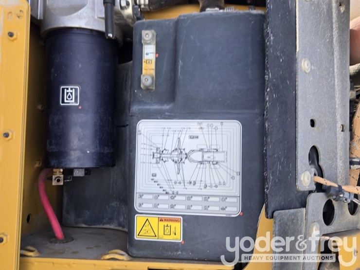 2016-caterpillar-12m3-image-62