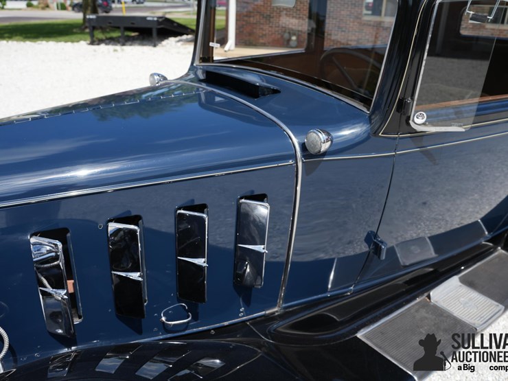 run-#66---1932-chevrolet-confederate-sedan-image-13