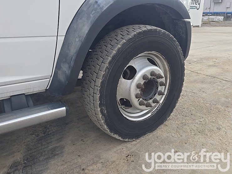 2015-dodge-ram-5500-image-19
