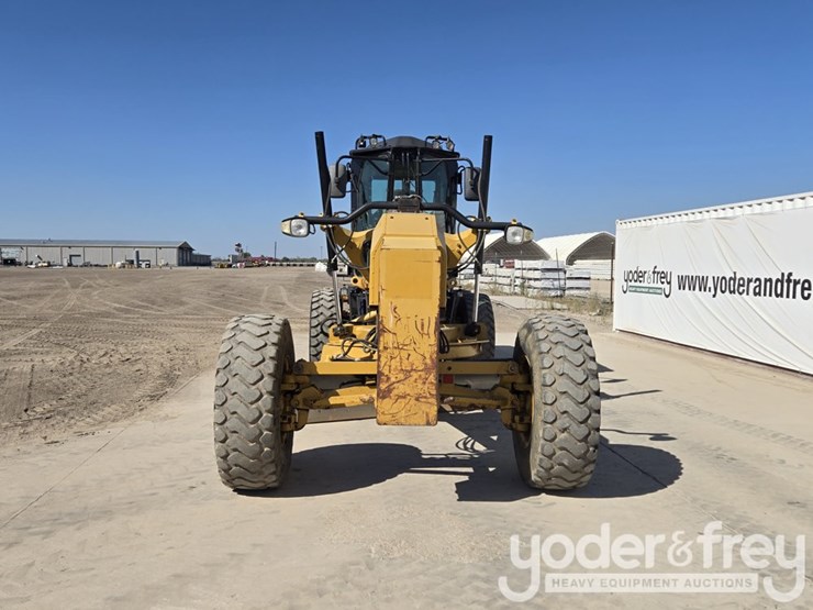 2016-caterpillar-12m3-image-8