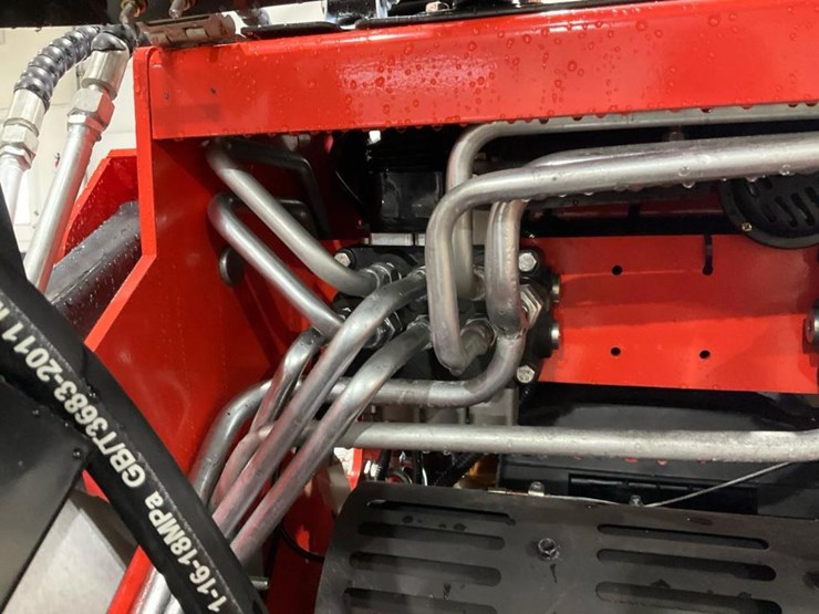 #1024-•-unused-ky380-mini-skid-steer-image-33