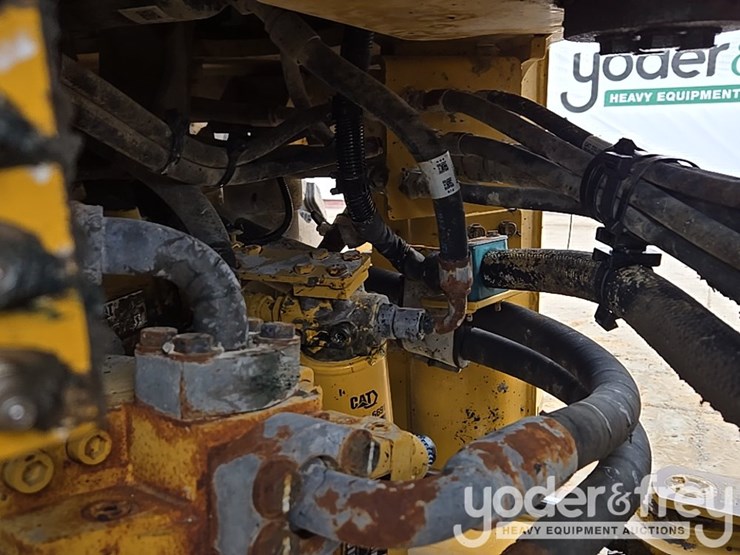 2019-caterpillar-930-image-34