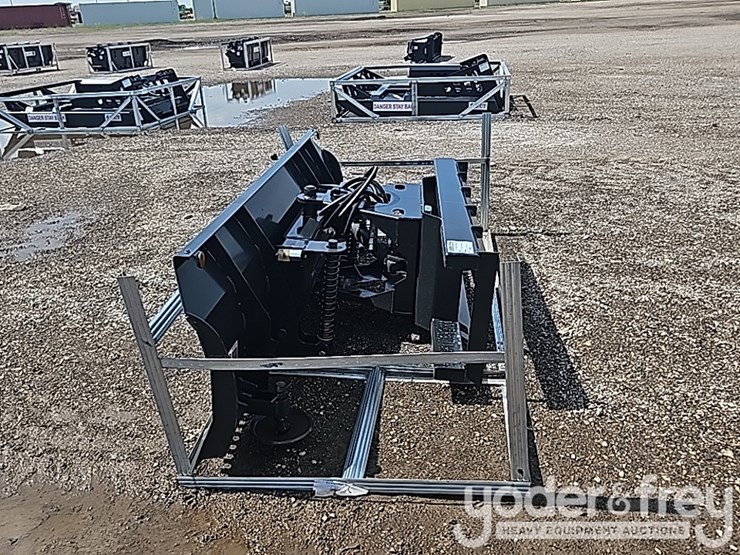 unused-jct-84"-snow/-dozer-blade-to-suit-skidsteer-image-2