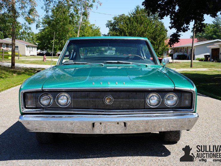 run-#135---1966-dodge-charger-coupe-image-2