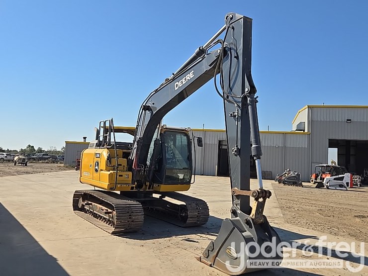 2022-deere-130g-image-7