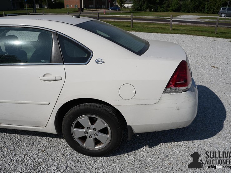 run-#165---2006-chevrolet-impala-sedan-image-16