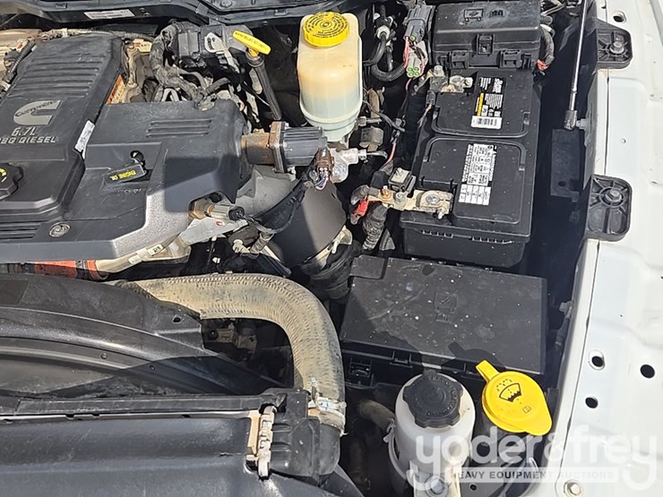 2015-dodge-ram-5500-image-71