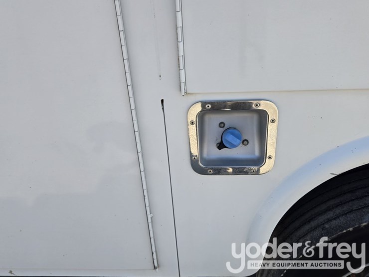 2017-ford-f550-image-74