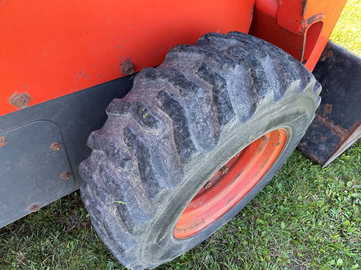 2023-kubota-ssv65-image-35
