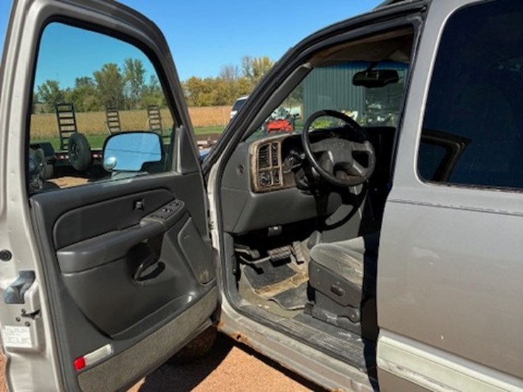 2004-chevrolet-1500-image-3
