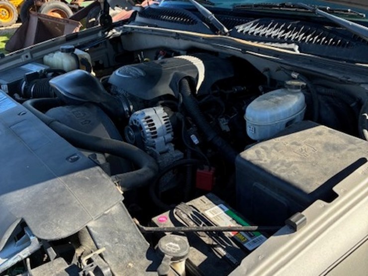2004-chevrolet-1500-image-10