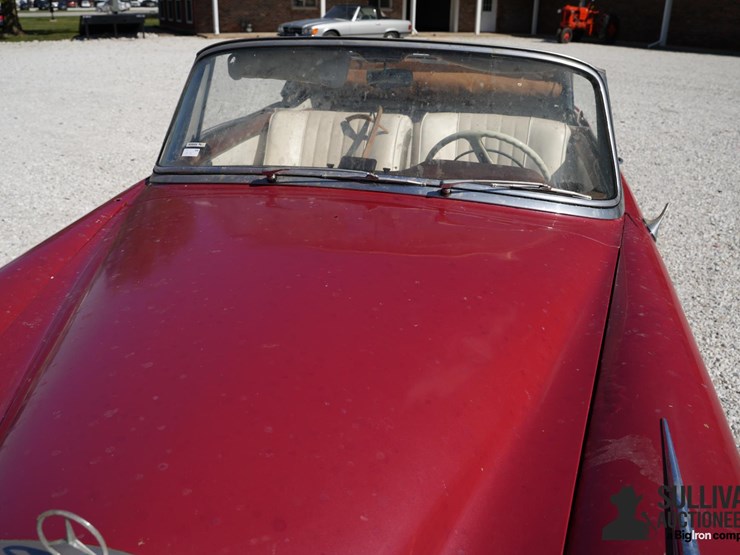 run-#145---1960-mercedes-220-se-convertible-image-11