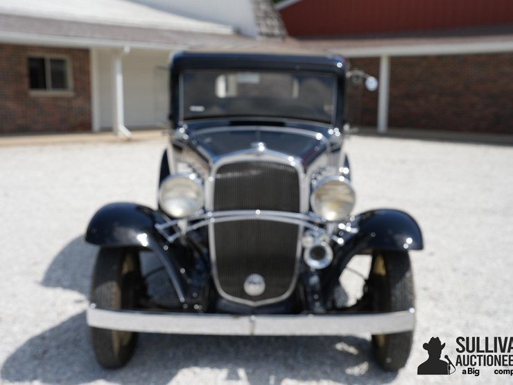 run-#66---1932-chevrolet-confederate-sedan-image-2