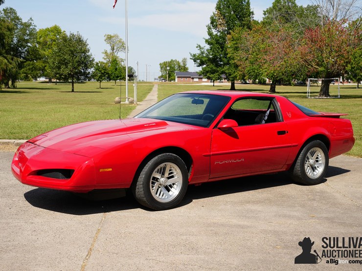 run-#61---1991-pontiac-firebird-formula-ws6-image-1