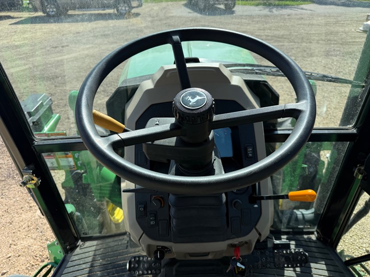john-deere-5075e-image-38