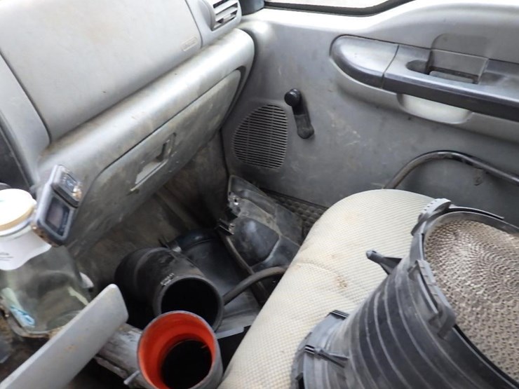 2006-ford-f350-image-31