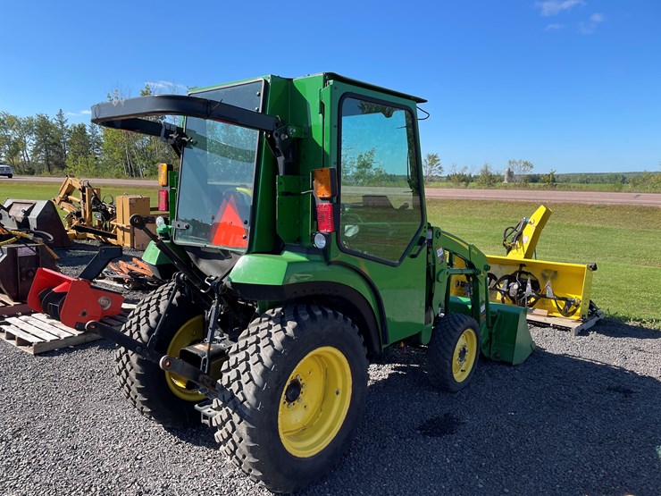 2019-john-deere-2038r-image-5
