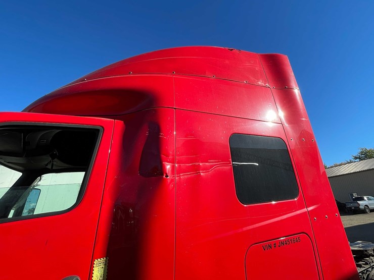 #400-•-2018-international-semi-tractor-(has-wi-title)-(denmark,-wi)-image-53